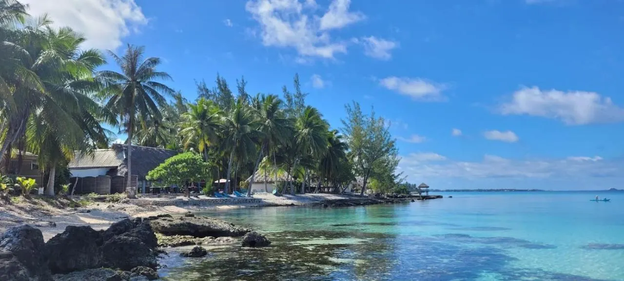 Raira Lagon Avatoru Hotel